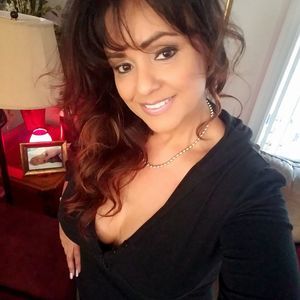 Meet your Posher, Deanna